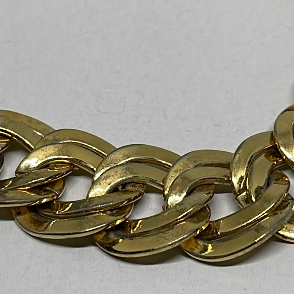 Vintage Chunky Gold Chain Bracelet - Picture 7 of 13